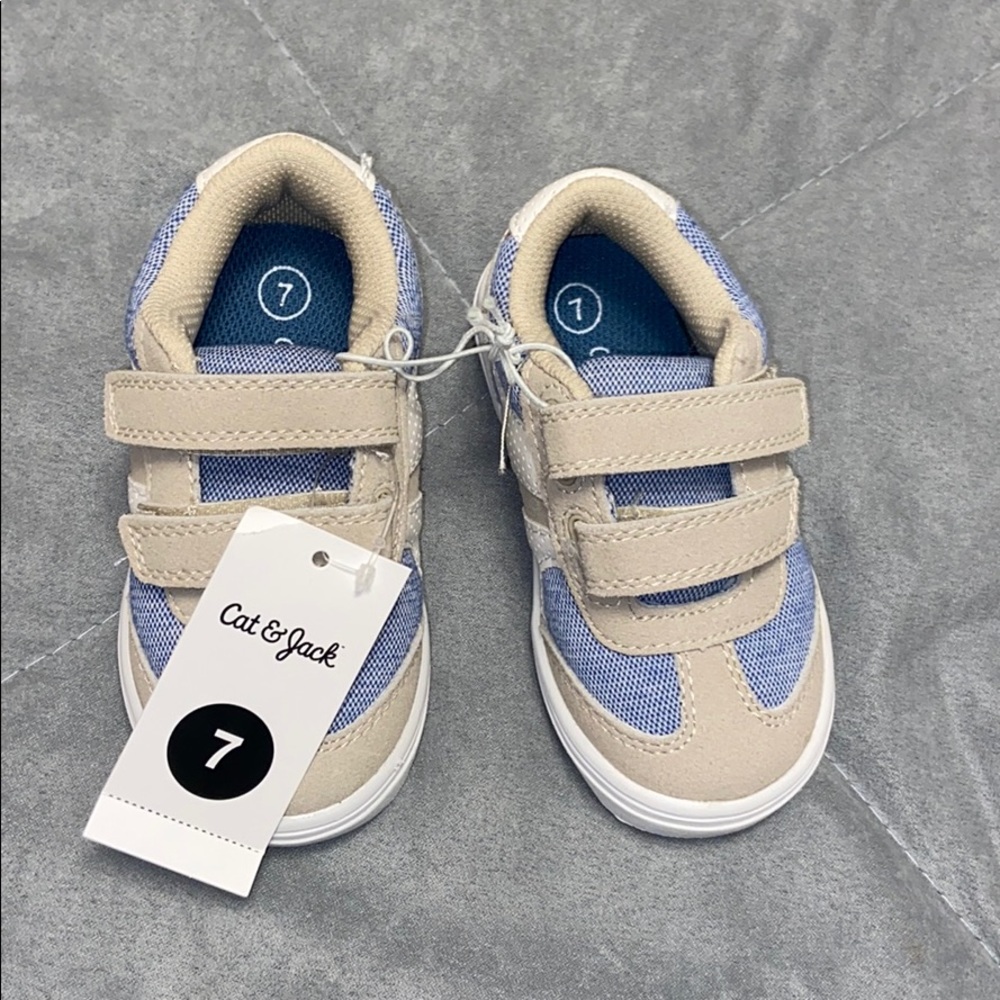 Brand new boy shoes size 7